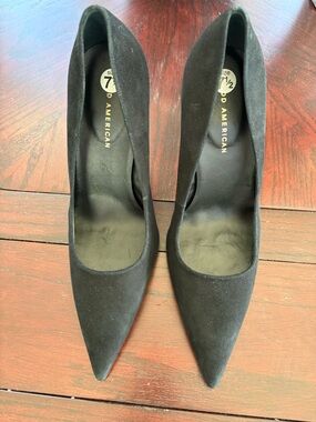 Old Navy Black Pointed-Toe Suede Pumps